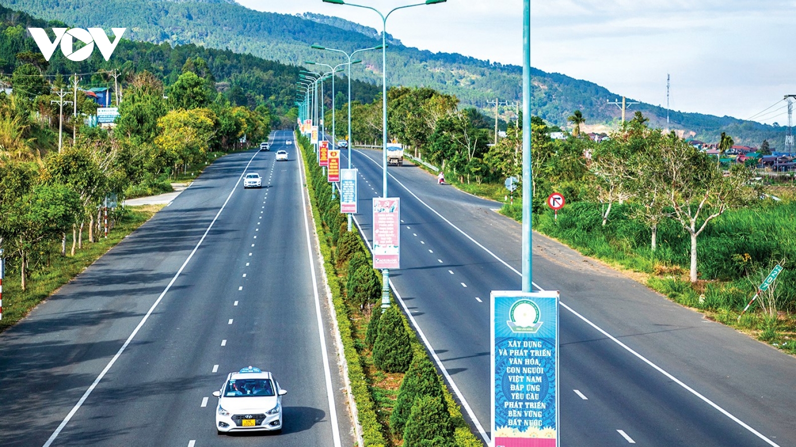 Khởi công cao tốc Bảo Lộc – Liên Khương chào mừng tỉnh Lâm Đồng mới